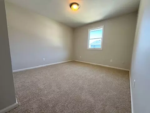 Bedroom - 1022 Quail Dr, Morris, IL 60450 photo 2 of 2
