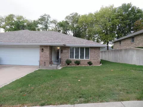 2323 Lynwood St, Morris, IL 60450