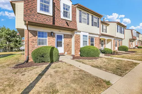 934 Pomona Dr, Champaign, IL 61822
