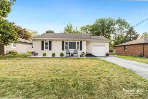 1232 Riverlane Dr, Bradley, IL 60915
