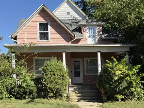 430 Shaw St, Rockford, IL 61104