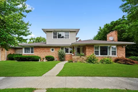 8100 Lowell Ave, Skokie, IL 60076