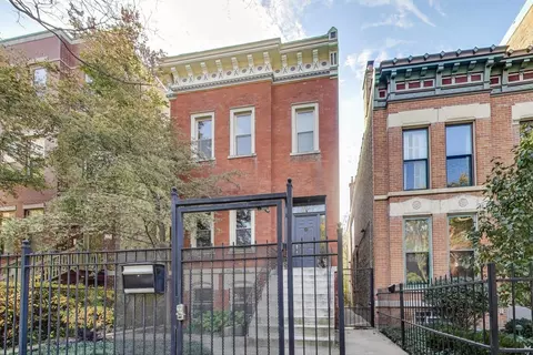 1951 W Evergreen Ave, Chicago, IL 60622