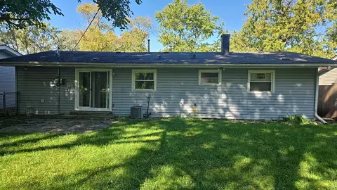 Exterior - 15333 Cherry Ln, Markham, IL 60428 photo 4 of 7