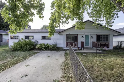 1814 Jethro Ave, Zion, IL 60099