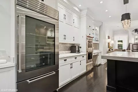 Kitchen - 42 E Schiller St, Chicago, IL 60610 photo 5 of 7