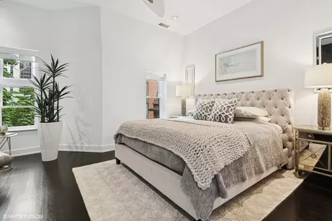 Bedroom - 42 E Schiller St, Chicago, IL 60610 photo 1 of 4