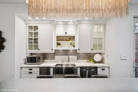 Kitchen - 42 E Schiller St, Chicago, IL 60610 photo 6 of 7