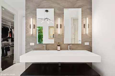 Bath - 42 E Schiller St, Chicago, IL 60610 photo 4 of 7