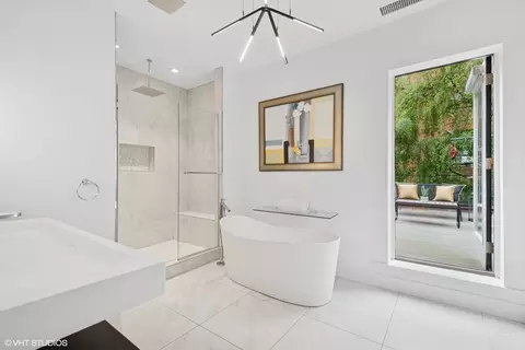 Bath - 42 E Schiller St, Chicago, IL 60610 photo 2 of 7