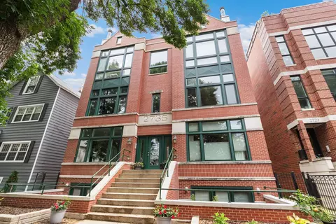 2735 N Kenmore Ave #2S, Chicago, IL 60614
