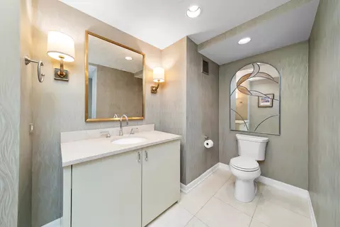 100 E Huron St #4503, Chicago, IL 60611 photo 26