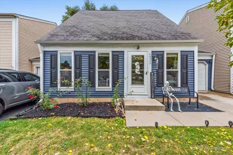 3 S268 Twin Pines Dr, Warrenville, IL 60555