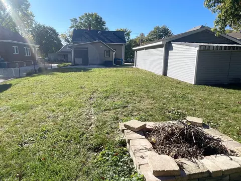 Exterior - 2215 3rd St, Peru, IL 61354 photo 12 of 12