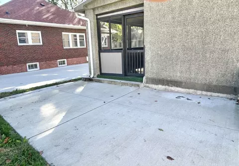 Exterior - 2215 3rd St, Peru, IL 61354 photo 7 of 12