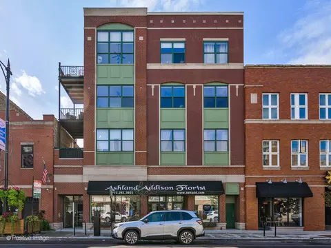 3118 N Lincoln Ave #4A, Chicago, IL 60657