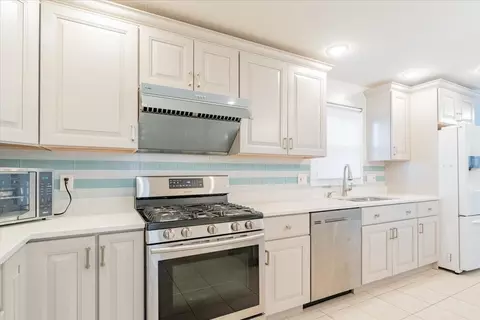 Kitchen - 1314 Lismore Ln, Normal, IL 61761 photo 2 of 3