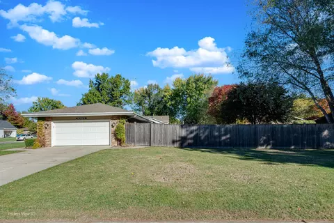 Exterior - 800 Charles St, Morris, IL 60450 photo 2 of 4