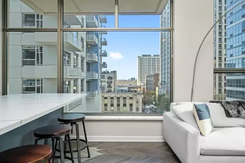 Living - 125 E 13th St #601, Chicago, IL 60605 photo 6 of 6