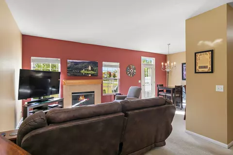 2706 Kendall Xing, Mchenry, IL 60051 photo 5