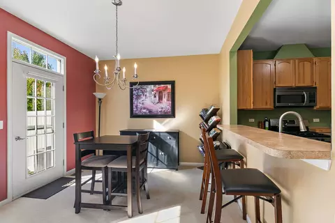 2706 Kendall Xing, Mchenry, IL 60051 photo 8