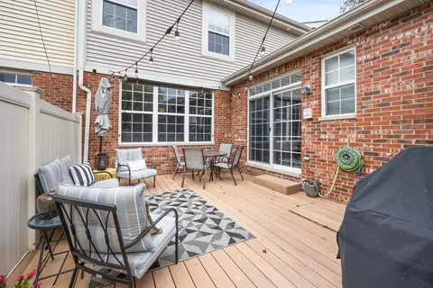 245 Garden Dr, Elgin, IL 60124 photo 30