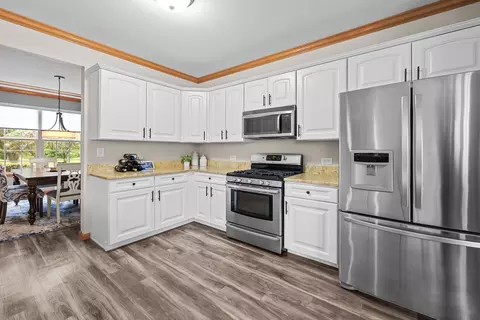 245 Garden Dr, Elgin, IL 60124 photo 10