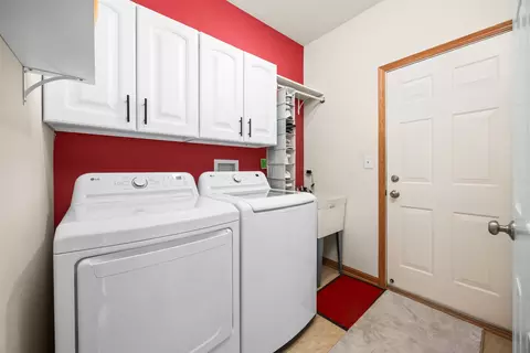 245 Garden Dr, Elgin, IL 60124 photo 13