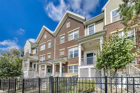 480 W Wood St, Palatine, IL 60067