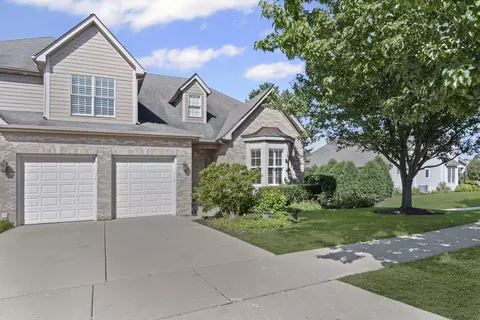 2746 Nicole Cir, Aurora, IL 60502
