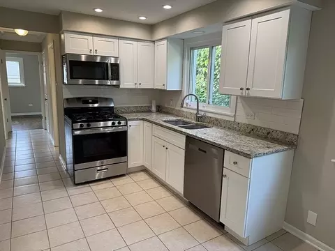 Kitchen - 653 E 87th Pl, Chicago, IL 60619 photo 1 of 2