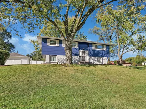 18900 Loras Ln, Country Club Hills, IL 60478