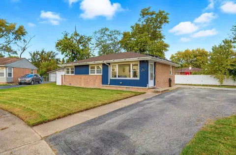 Exterior - 16047 Cambridge Ct, Markham, IL 60428 photo 5 of 8