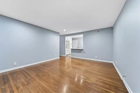 Living - 16047 Cambridge Ct, Markham, IL 60428 photo 3 of 3