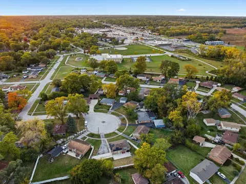 View/Area - 16047 Cambridge Ct, Markham, IL 60428 photo 4 of 4
