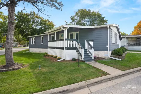 115 Tollview Rd, Elgin, IL 60123