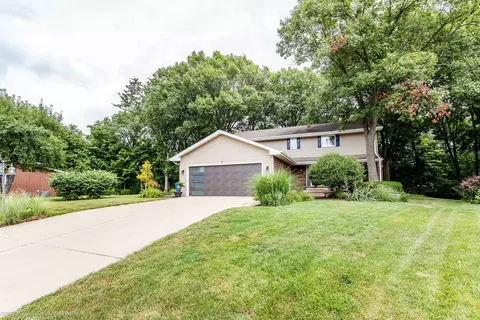 5 Inverness Dr, Bourbonnais, IL 60914