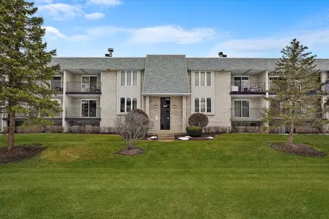7823 W 157th Pl #1W, Orland Park, IL 60462