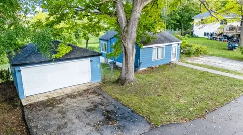 35107 N Rosewood Ave, Ingleside, IL 60041