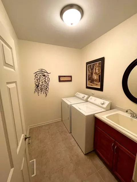 25022 Steeple Chase Dr, Plainfield, IL 60585 photo 11