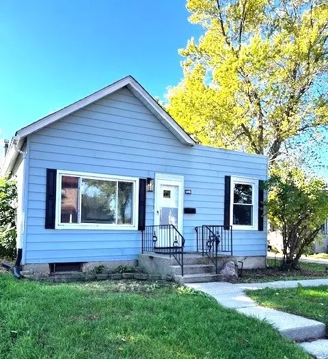 146 E Mill St, Wauconda, IL 60084