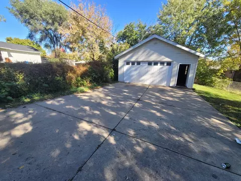 49 N Calhoun St, Aurora, IL 60505 photo 3