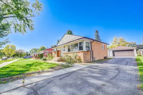 Other - 1210 Mohawk Dr, Elgin, IL 60120 photo 11 of 14