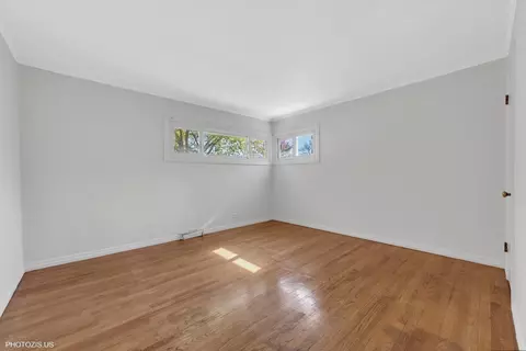 Bedroom - 1210 Mohawk Dr, Elgin, IL 60120 photo 1 of 3