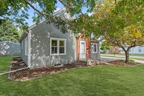 601 W Main St, Clinton, IL 61727