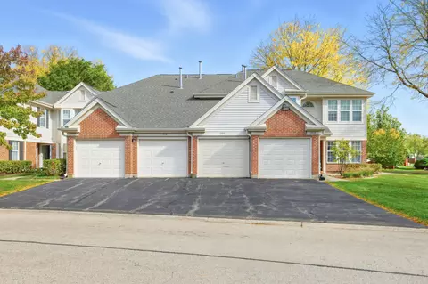1924 Quaker Hollow Ln, Streamwood, IL 60107