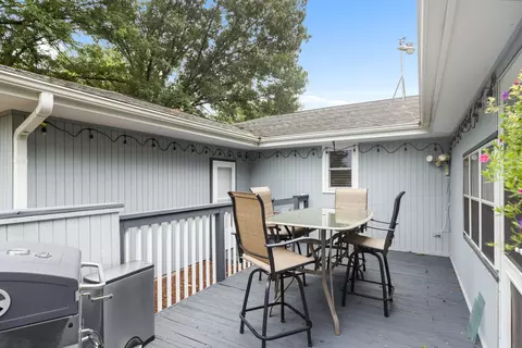 Exterior - 11264 Cedarbrook Rd, Roscoe, IL 61073 photo 4 of 8