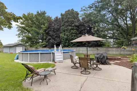 Exterior - 11264 Cedarbrook Rd, Roscoe, IL 61073 photo 5 of 8