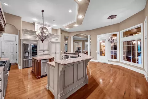 Kitchen - 47 Stonebrook Ct, Bloomington, IL 61704 photo 3 of 16
