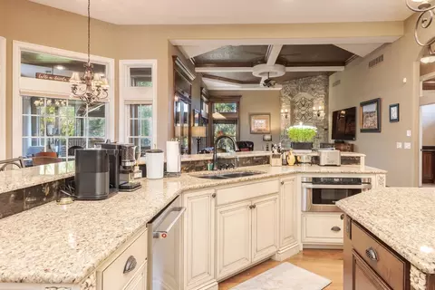 Kitchen - 47 Stonebrook Ct, Bloomington, IL 61704 photo 5 of 12